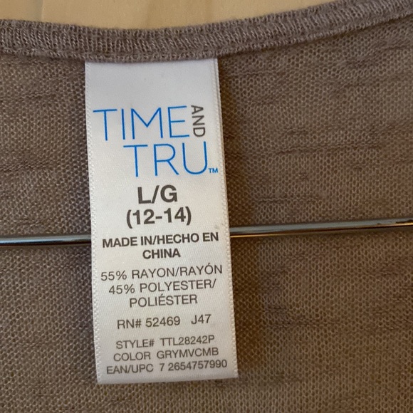 Time and Tru sleeveless cardigan - Picture 2 of 4